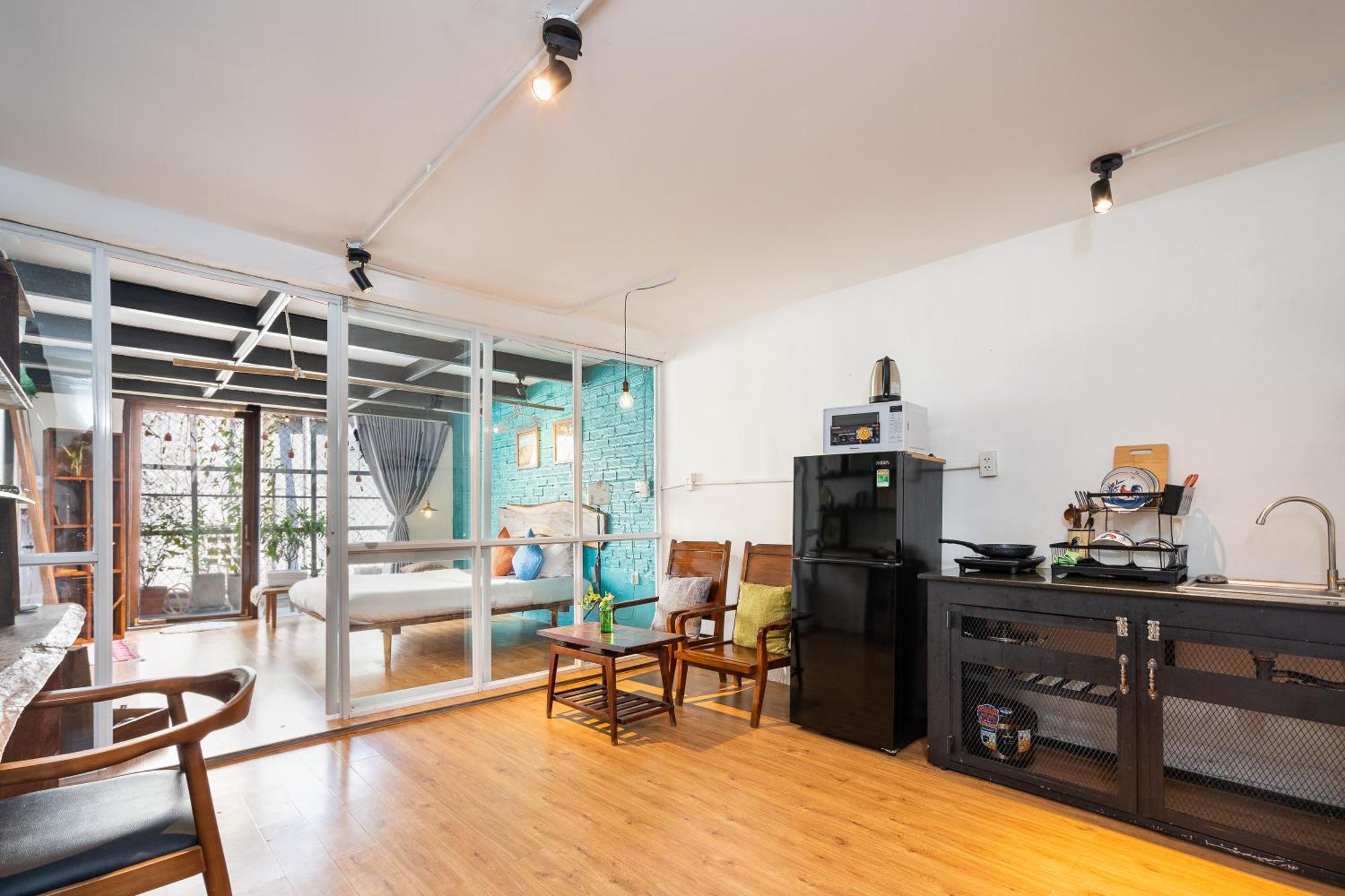 Apartment A Vintage Bedroom In District 1 Ho Chi Minh City