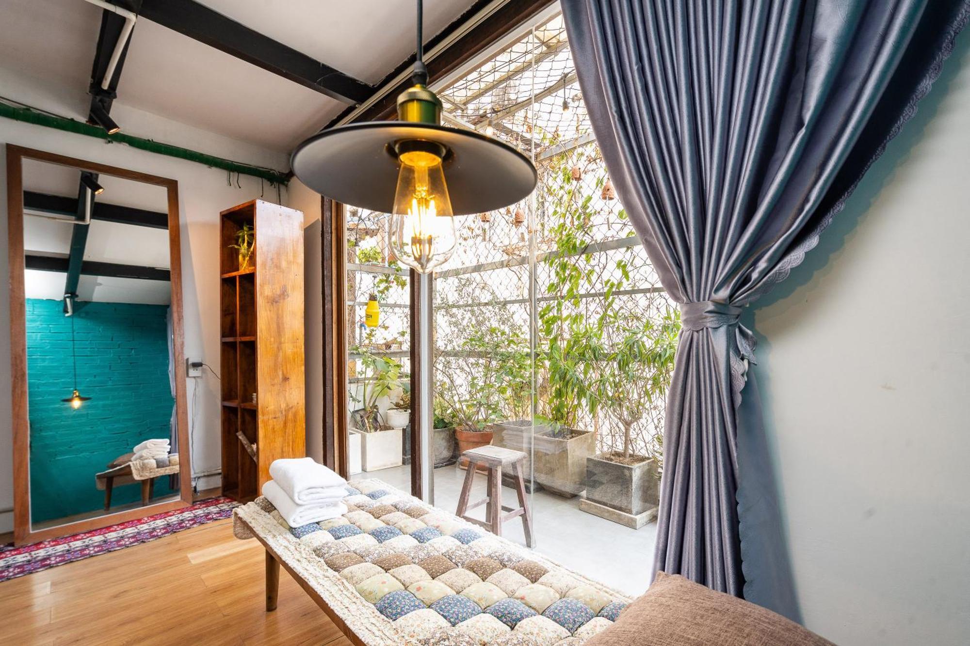A Vintage Bedroom In District 1 Apartment *